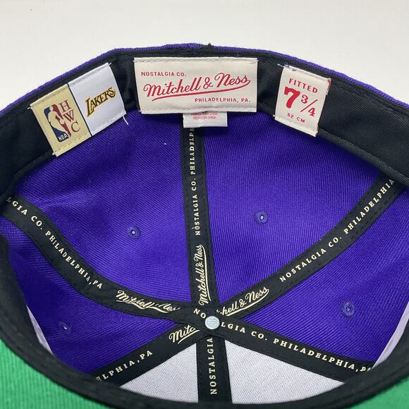Mitchell & Ness Los Angeles Lakers Two Tone Fitted Hat Cap Size 7 3/4 Purple NEW - Picture 3 of 4